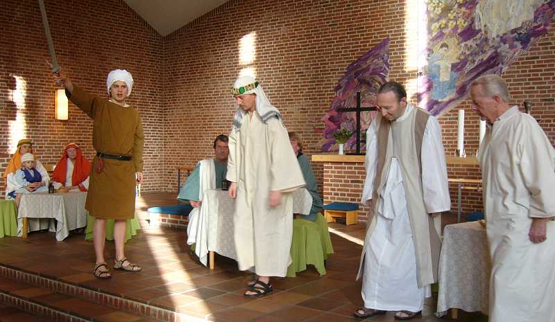 Muslimske m�nd tvangsudskrives til krig